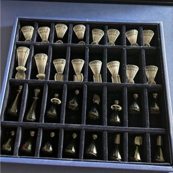 Swarovski Crystal Chess Set - Picture 10 of 11